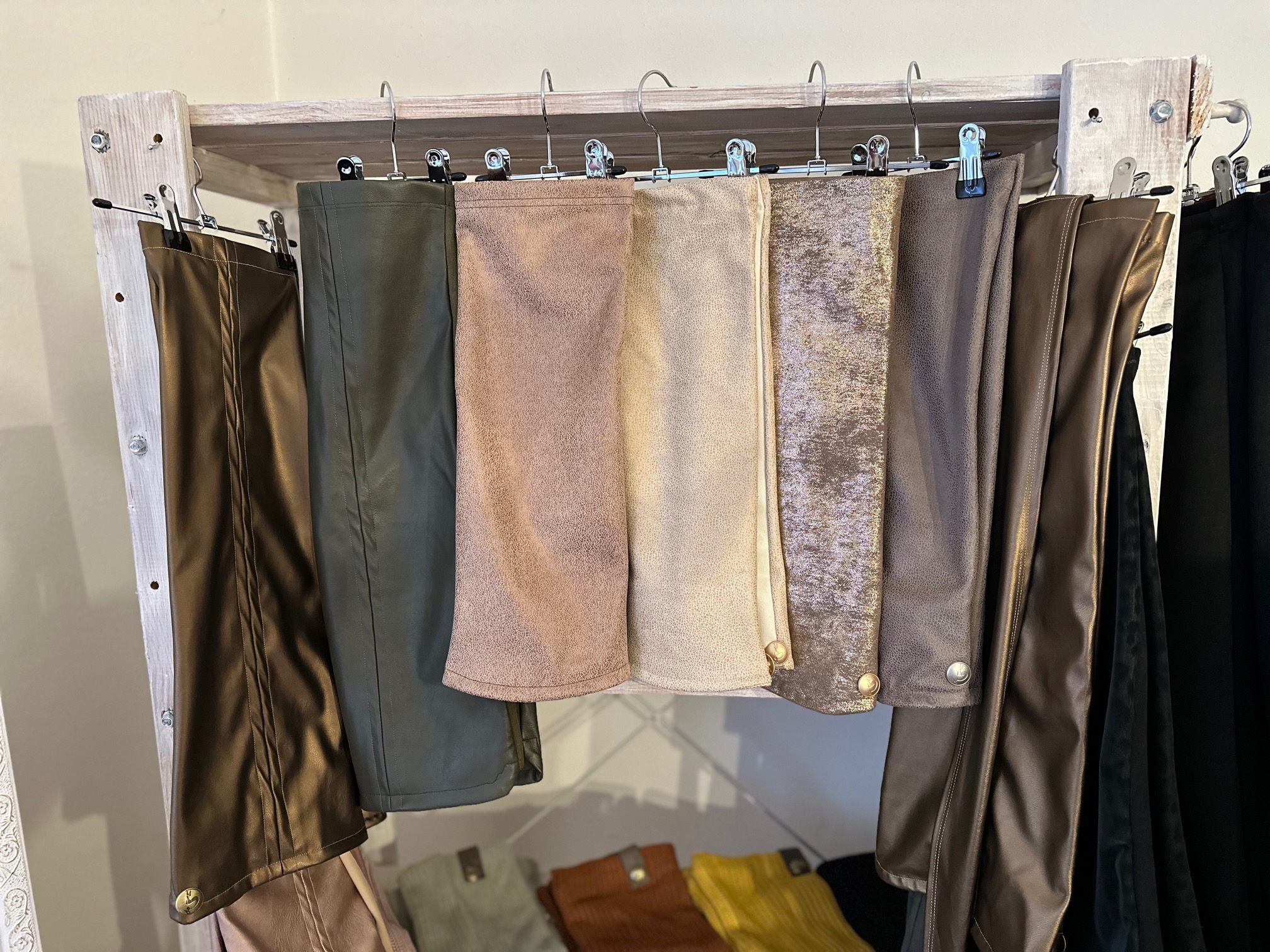 Různé styly a barvy Gazelek - elegantních návleků na boty