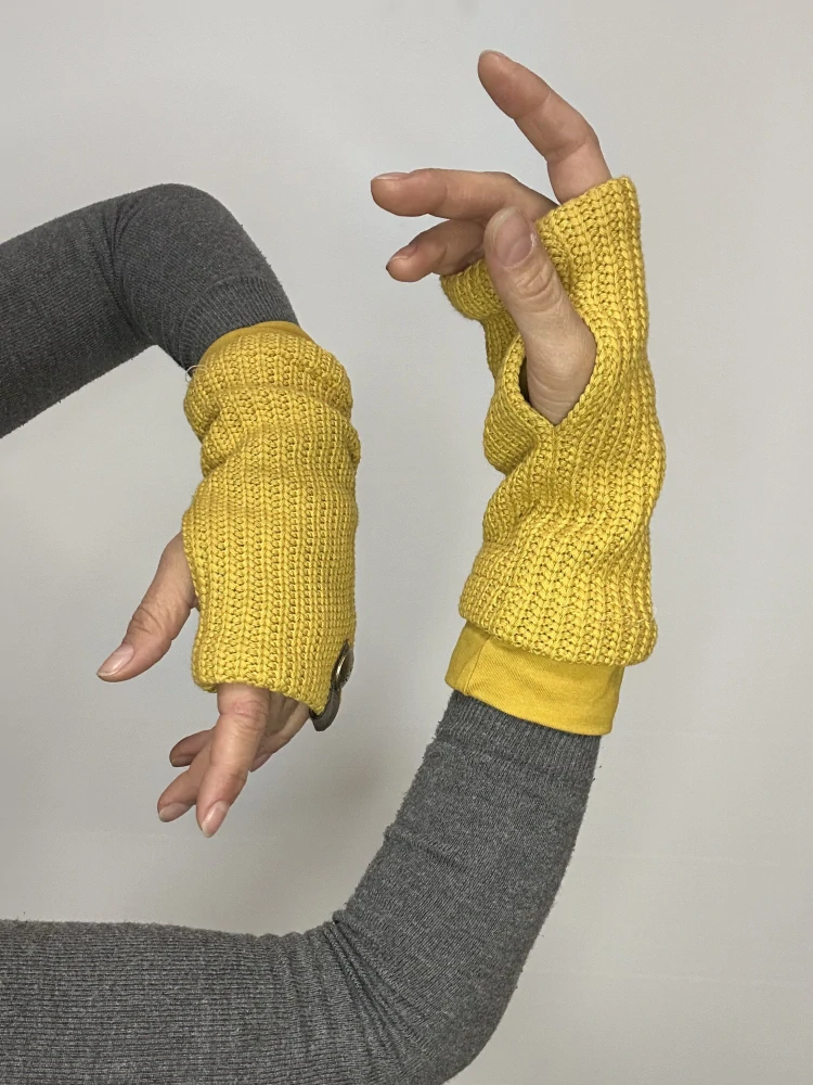 Boho pletené návleky na ruce - Mustard