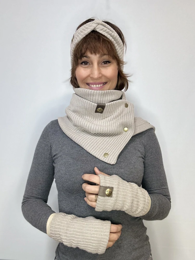 Boho pletené návleky na ruce - Cappuccino