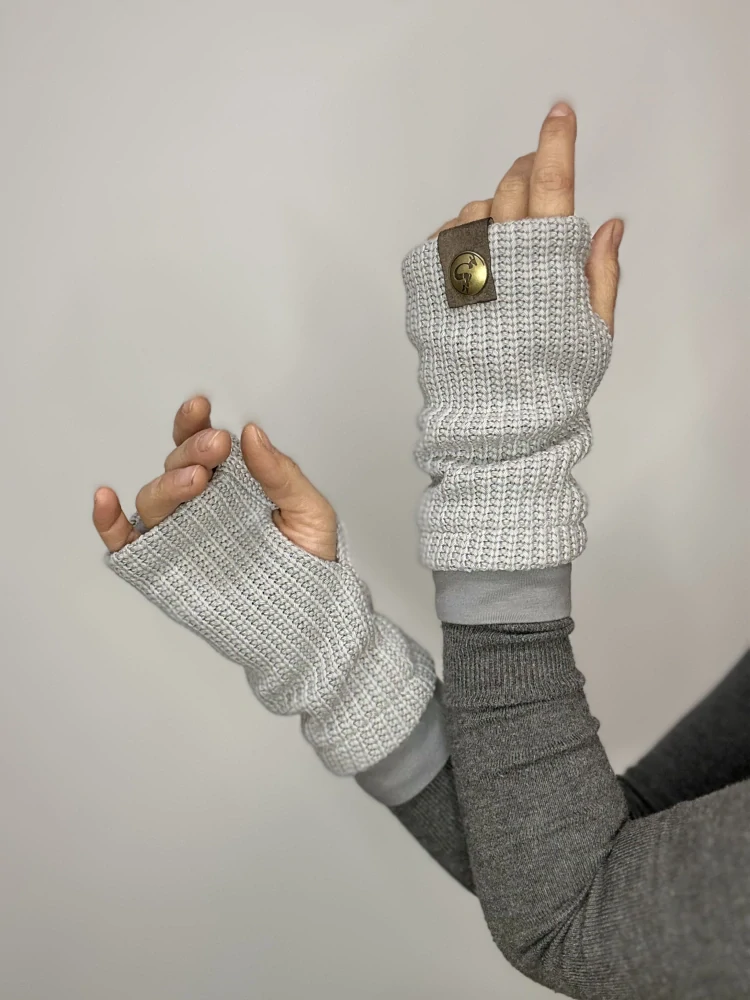 Boho pletené návleky na ruce - Misty grey
