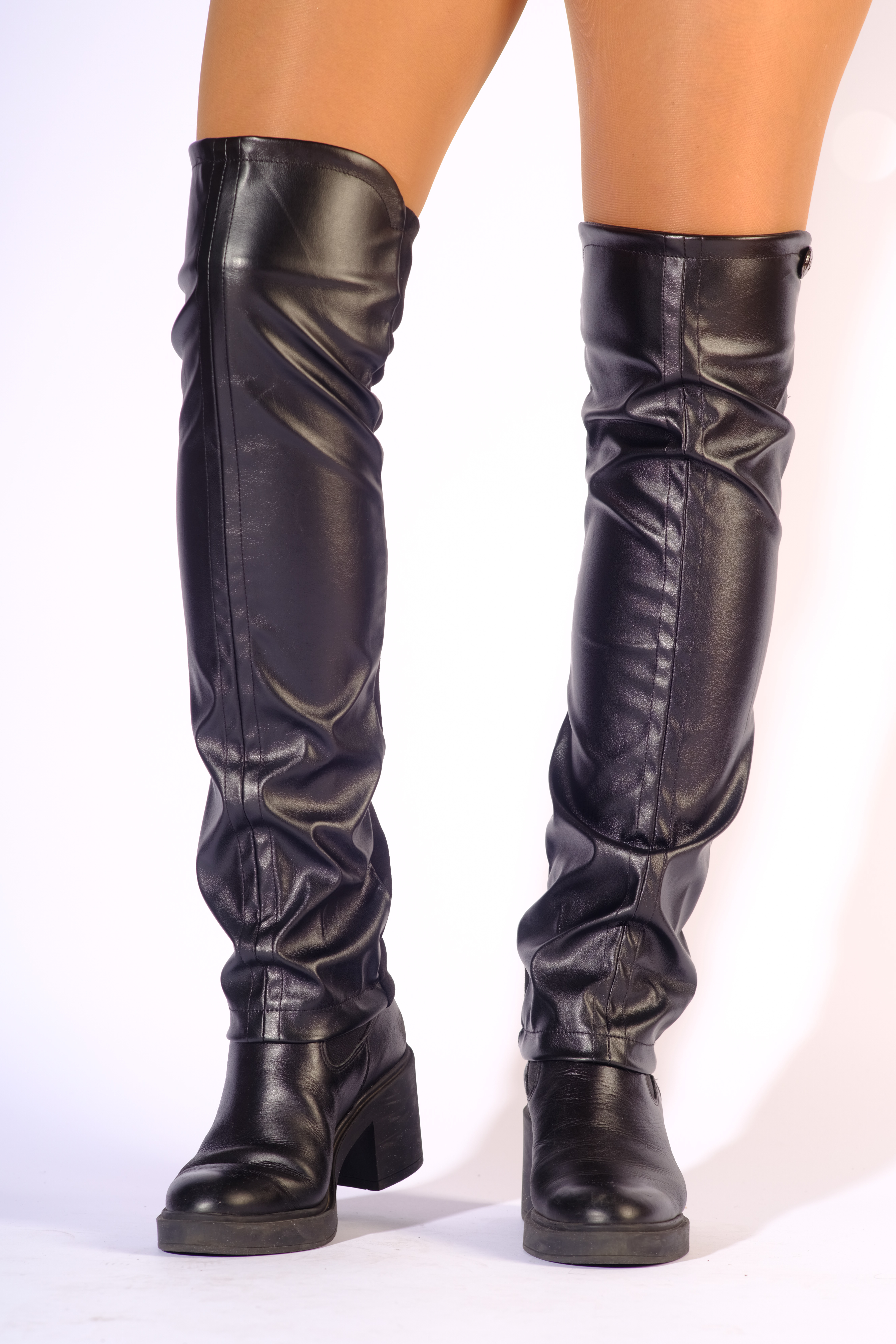 Combi - Elegantní pružné návleky z vegan kůže a semiše - Black leather